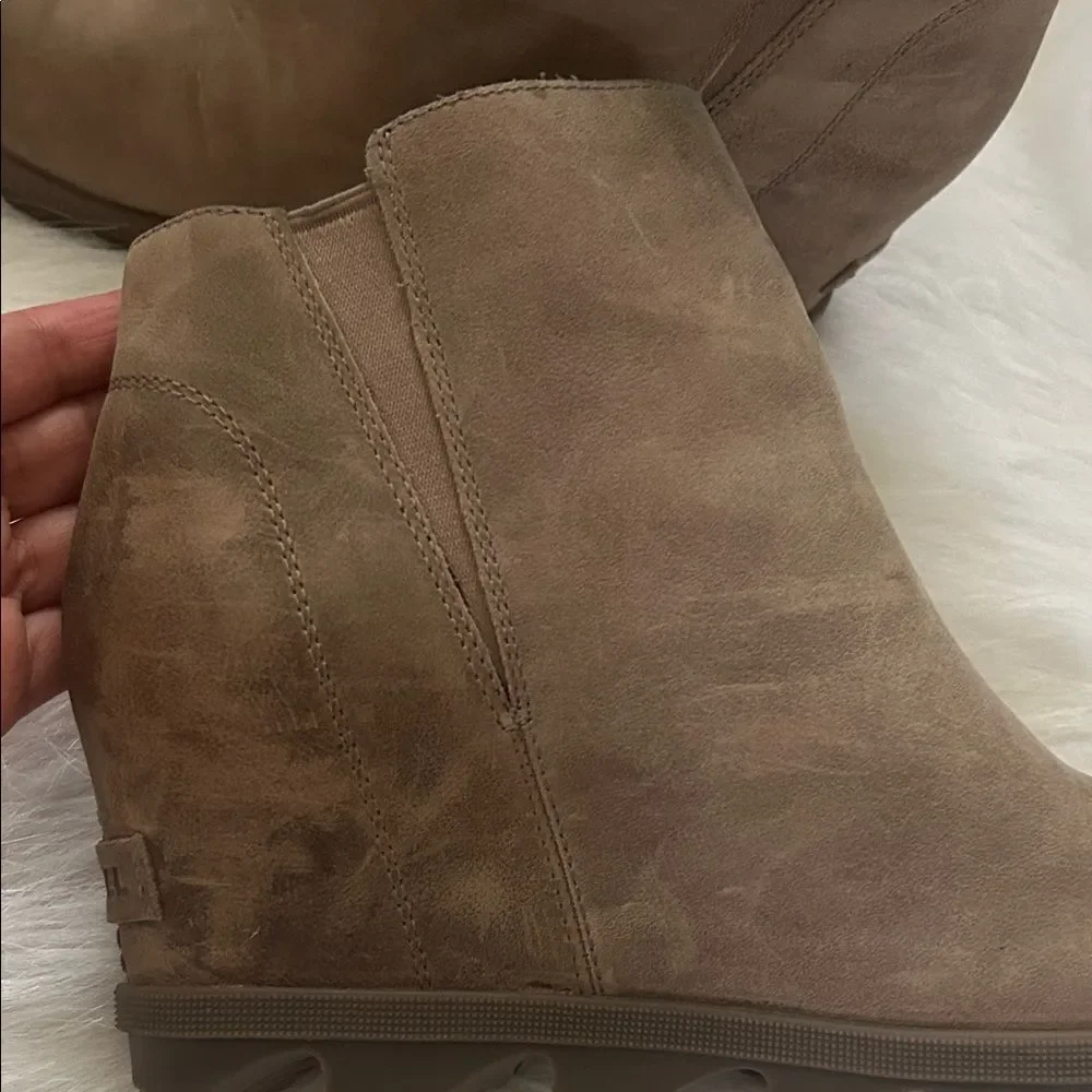 Women's Joan Of Arctic™ Wedge II Zip Bootie  size 109